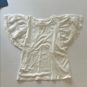 Self- Contrast Cream Flutter Sleeve Top